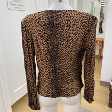 Load image into Gallery viewer, H&amp;M animal print top 8
